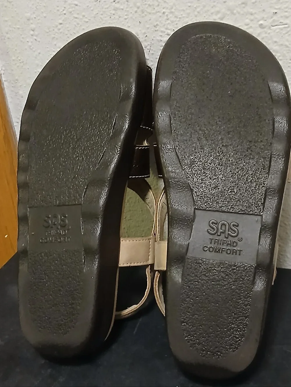 SAS San Antonio Shoemakers Two-Tone Brown Leather Comfort Sandals Size 9.5 N